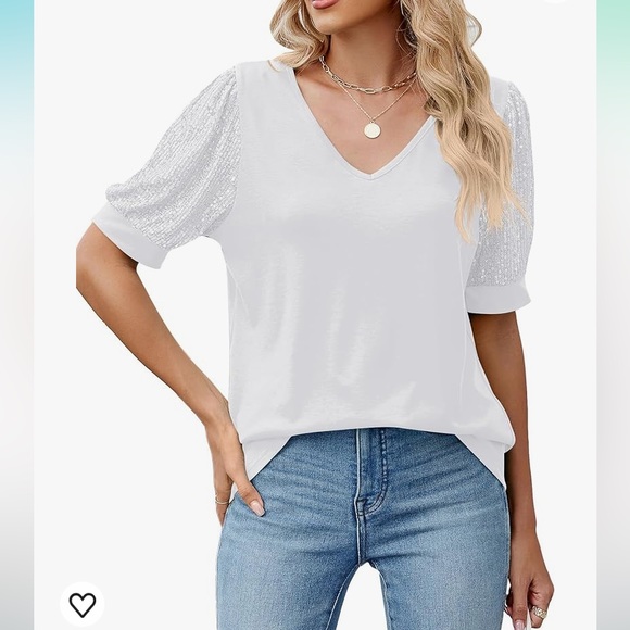 Source Unknown Tops - NWOT Waffle Knit puff Sleeve Sequin V Neck Top